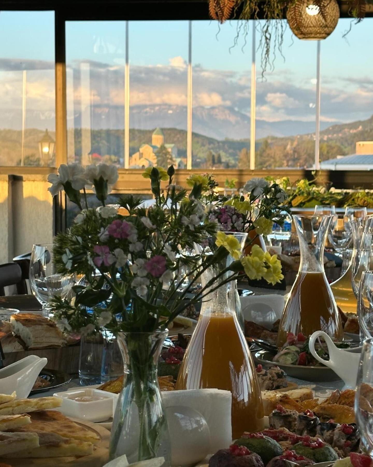 Hill Hotel Koutaïssi Extérieur photo